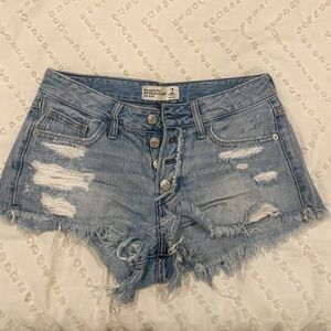 Abercrombie boyfriend short
